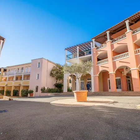 L'esquinade - P3 115 By Interhome דירה