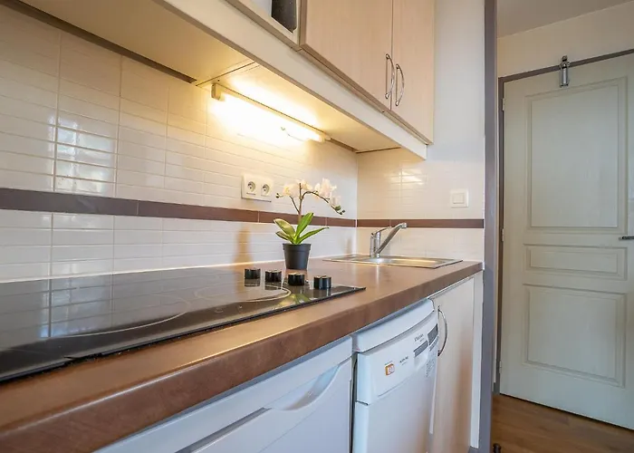 Appartement L'esquinade - P3 115 By Interhome